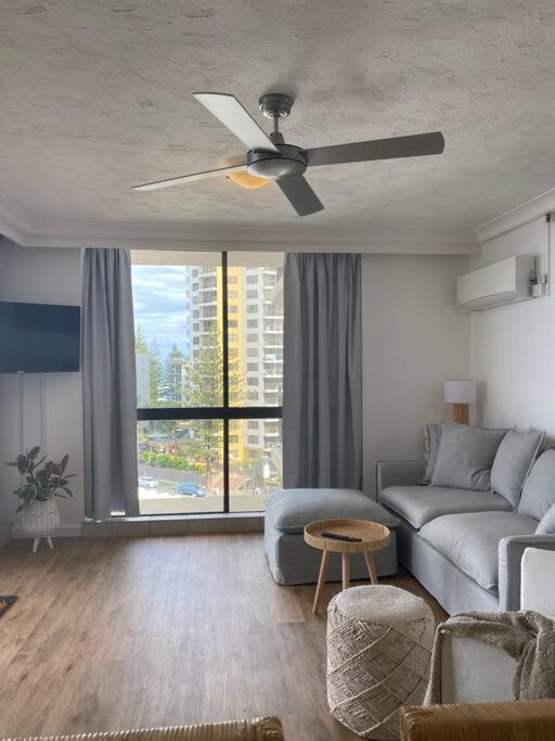 Апартаменти Fabulous Sea Views In The Heart Of Surfers Голд-Кост Екстер'єр фото